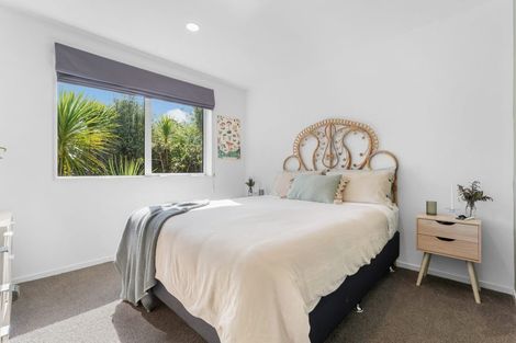 Photo of property in 10 Sauterne Road, Kumeu, 0810