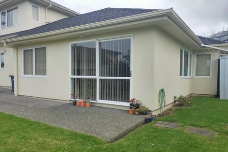 Photo of property in 16 Andara Close, Pinehill, Auckland, 0632