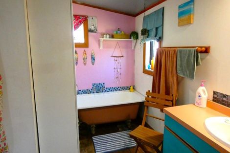 Photo of property in 58 Brougham Street, Westport, 7825