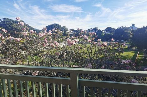 Photo of property in 3/6 Baring Terrace, Strandon, New Plymouth, 4312