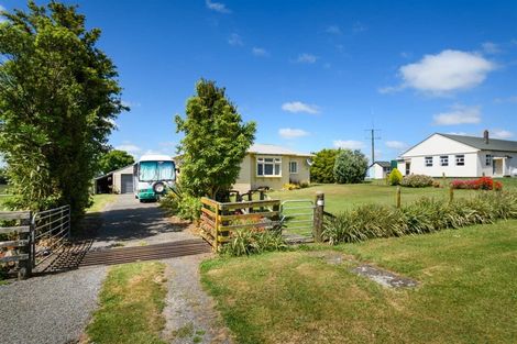 Photo of property in 56 Wightman Road, Sanson, Palmerston North, 4479