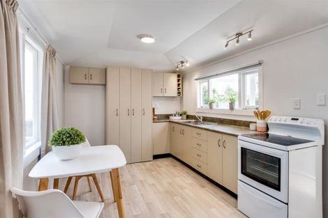 Photo of property in 517 Main North Road, Bay View, Napier, 4104