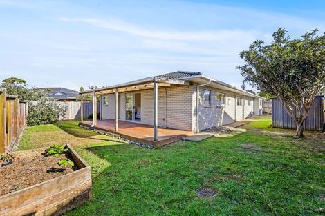 Photo of property in 27 Galsworthy Place, Bucklands Beach, Auckland, 2014