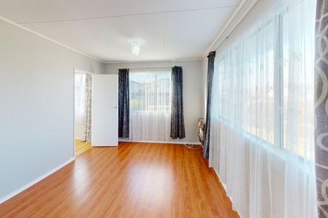 Photo of property in 17 Tainui Street, Castlecliff, Whanganui, 4501