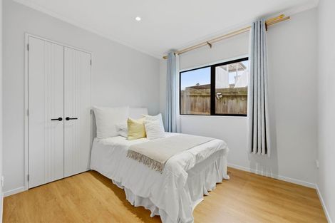 Photo of property in 45a Bradbury Road, Botany Downs, Auckland, 2010