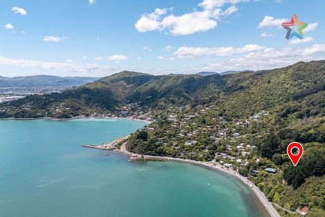 Photo of property in 321 Marine Drive, York Bay, Lower Hutt, 5013
