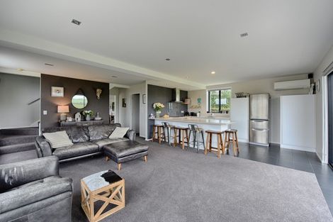 Photo of property in 92 Sinclair Road, Browns, Winton, 9782