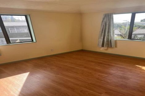 Photo of property in 2/491 Glenfield Road, Glenfield, Auckland, 0629