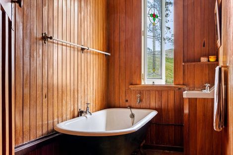 Photo of property in 1909 Tiniroto Road, Waerengaokuri, Manutuke, 4072