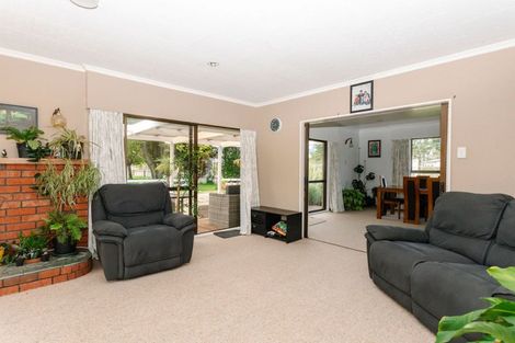 Photo of property in 47 Laws Road, Dannevirke, 4972