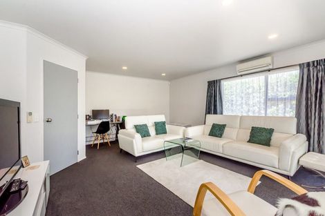 Photo of property in 6 Hemi Street, Waikanae, 5036