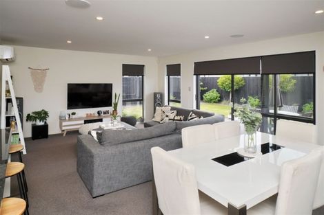 Photo of property in 33 Burford Way, Rolleston, 7615