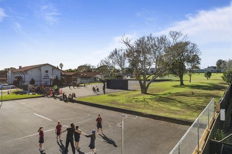 Photo of property in 8/14 Williamson Avenue, Belmont, Auckland, 0622