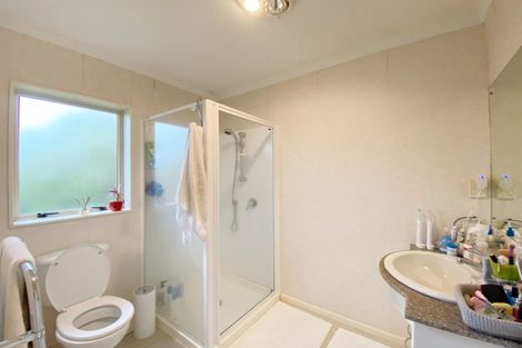 Photo of property in 4 Ballyroney Place, East Tamaki, Auckland, 2013