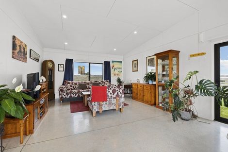 Photo of property in 136 Mirikau Road, Warea, New Plymouth, 4381