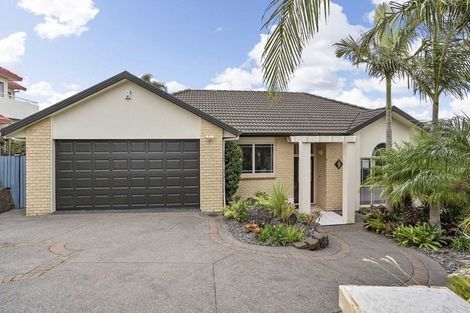 Photo of property in 9 Lorikeet Place, Unsworth Heights, Auckland, 0632