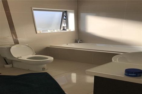 Photo of property in 397a Bucklands Beach Road, Bucklands Beach, Auckland, 2012