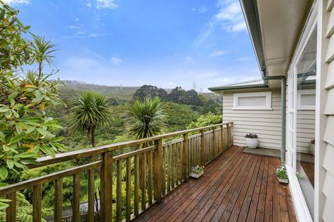 Photo of property in 5 Richmond Hill, Glenside, Wellington, 6037