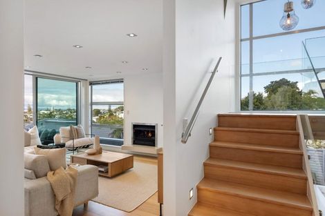 Photo of property in 49 Parr Terrace, Castor Bay, Auckland, 0620