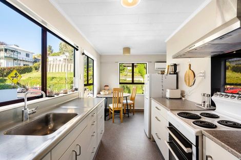 Photo of property in 2/77 Shakespeare Road, Bluff Hill, Napier, 4110