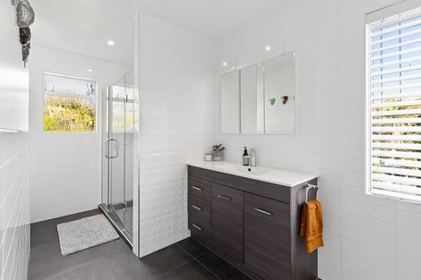 Photo of property in 103 Duck Creek Road, Stillwater, Silverdale, 0993