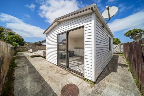 Photo of property in 12 Ronald Place, Manurewa, Auckland, 2102