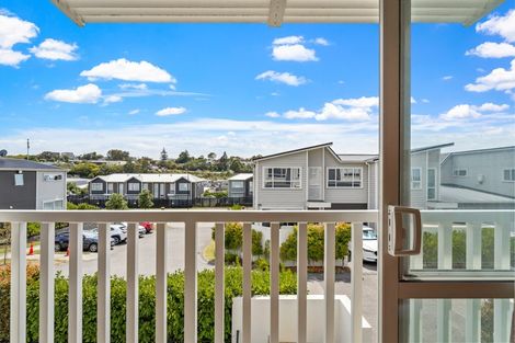 Photo of property in 33 Sanremo Lane, Stanmore Bay, Whangaparaoa, 0932