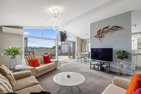Photo of property in 45 Kiriwai Road, Paremata, Porirua, 5024