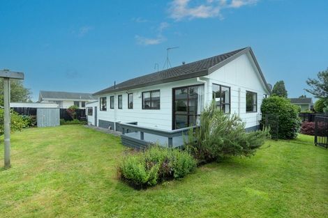 Photo of property in 2 Millar Place, Nawton, Hamilton, 3200