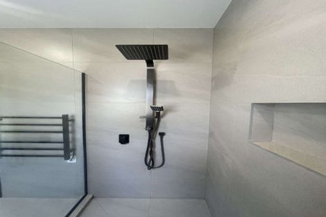 Photo of property in 25 Queensway, Three Kings, Auckland, 1024