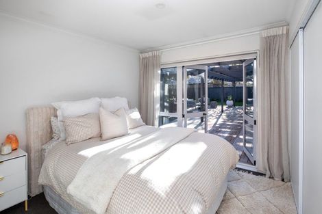 Photo of property in 33 Kirsten Place, Parklands, Christchurch, 8083