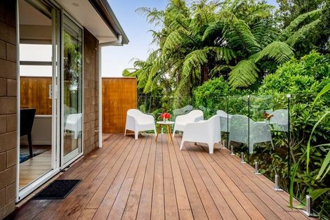 Photo of property in 16 Atutahi Street, Hurdon, New Plymouth, 4310