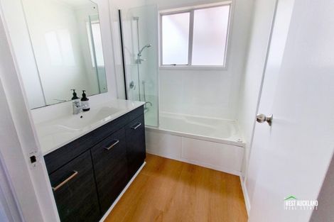 Photo of property in 9 Arodella Crescent, Ranui, Auckland, 0612