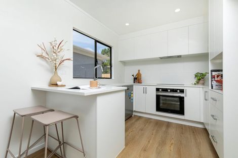 Photo of property in 112c Roberts Road, Te Atatu South, Auckland, 0610