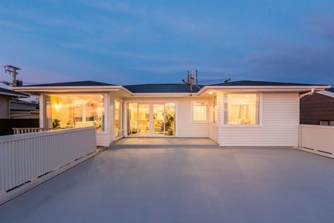 Photo of property in 27 Herewini Street, Titahi Bay, Porirua, 5022
