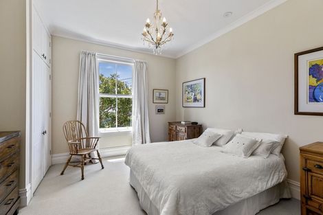 Photo of property in 33 Grove Road, Kelburn, Wellington, 6012