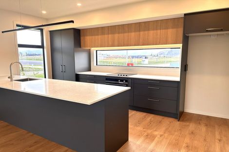 Photo of property in 42 Deans Drive, Wanaka, 9382