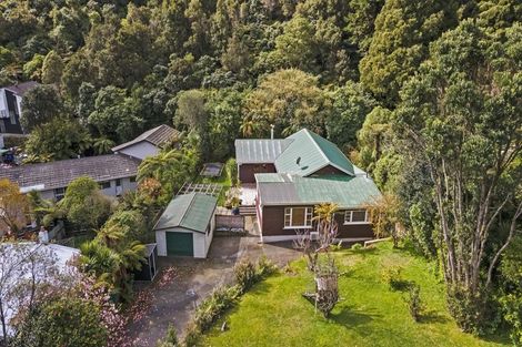 Photo of property in 115 Kamahi Street, Stokes Valley, Lower Hutt, 5019