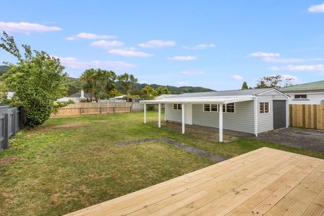 Photo of property in 76 Peel Place, Wainuiomata, Lower Hutt, 5014