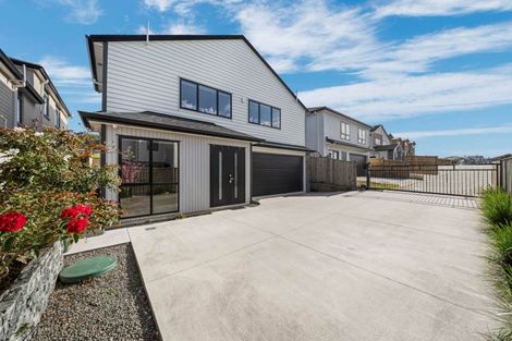 Photo of property in 2a Ballyalton Crescent, Flat Bush, Auckland, 2019
