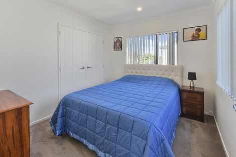 Photo of property in 118b Great South Road, Manurewa, Auckland, 2102