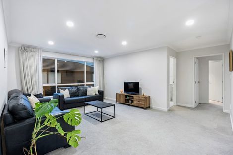 Photo of property in 11 Tawatawa Street, Long Bay, Auckland, 0630