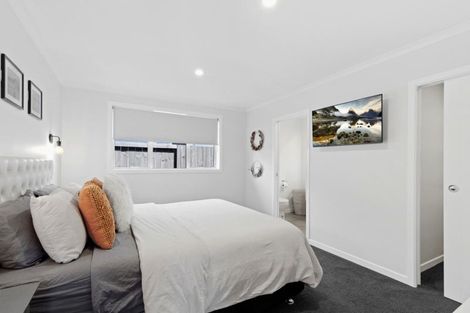 Photo of property in 92 Penetaka Heights, Pyes Pa, Tauranga, 3112