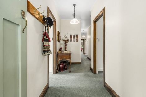 Photo of property in 37 Beauchamp Street, Karori, Wellington, 6012