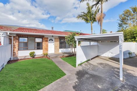 Photo of property in 2/115 Mcleod Road, Te Atatu South, Auckland, 0610