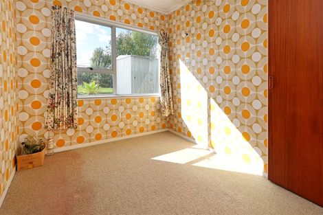 Photo of property in 5 Renata Crescent, Te Atatu Peninsula, Auckland, 0610