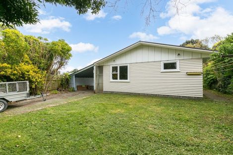 Photo of property in 8 Westleigh Way, Newlands, Wellington, 6037