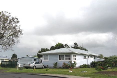Photo of property in 9 Joanne Place, Rosehill, Papakura, 2113