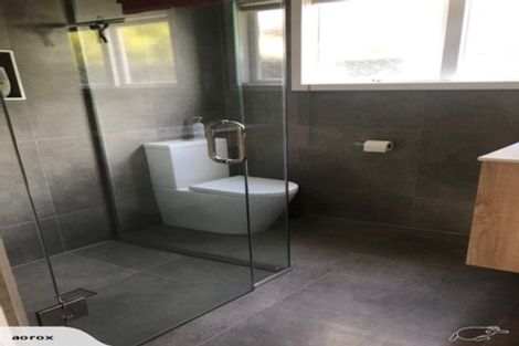 Photo of property in 6 Kiwi Esplanade, Mangere Bridge, Auckland, 2022