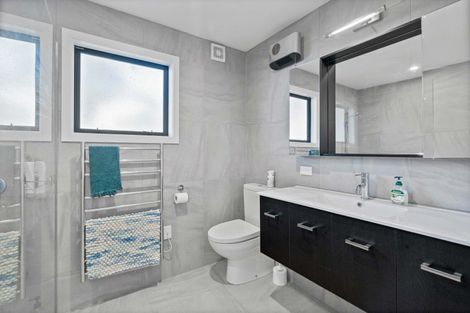 Photo of property in 497 Waikawa-curio Bay Road, Curio Bay, Tokanui, 9884